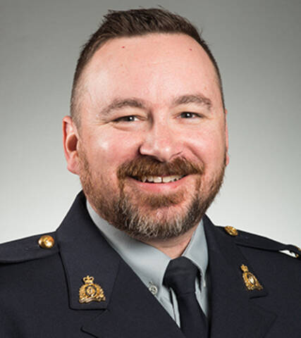 S.é.-m. Kris Clark